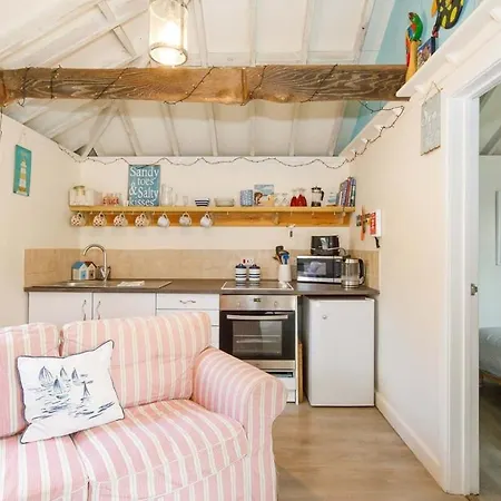 Cosy Self-Contained Annexe In Selsey Villa Chichester Exterior photo