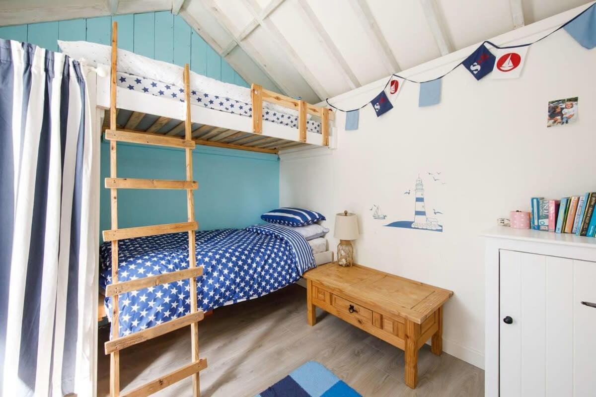 Cosy Self-contained Annexe In Selsey Holiday home
